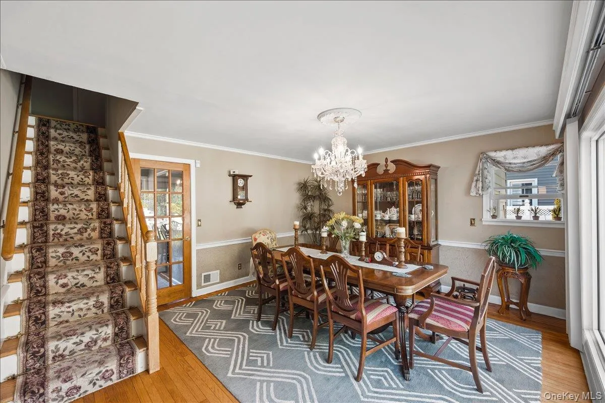 1161 Webster Avenue, New Rochelle, NY, 3 Bedrooms Bedrooms, 6 Rooms Rooms,1 BathroomBathrooms,Residential,For Rent,Webster,0,994014 1161 Webster Avenue, New Rochelle, NY, 3 Bedrooms Bedrooms, 6 Rooms Rooms,1 BathroomBathrooms,Residential,For Rent,Webster,0,994014