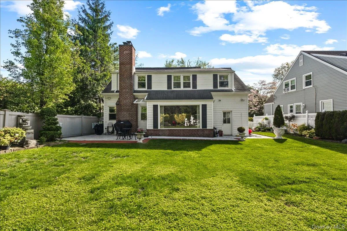 1161 Webster Avenue, New Rochelle, NY, 3 Bedrooms Bedrooms, 6 Rooms Rooms,1 BathroomBathrooms,Residential,For Rent,Webster,0,994014 1161 Webster Avenue, New Rochelle, NY, 3 Bedrooms Bedrooms, 6 Rooms Rooms,1 BathroomBathrooms,Residential,For Rent,Webster,0,994014