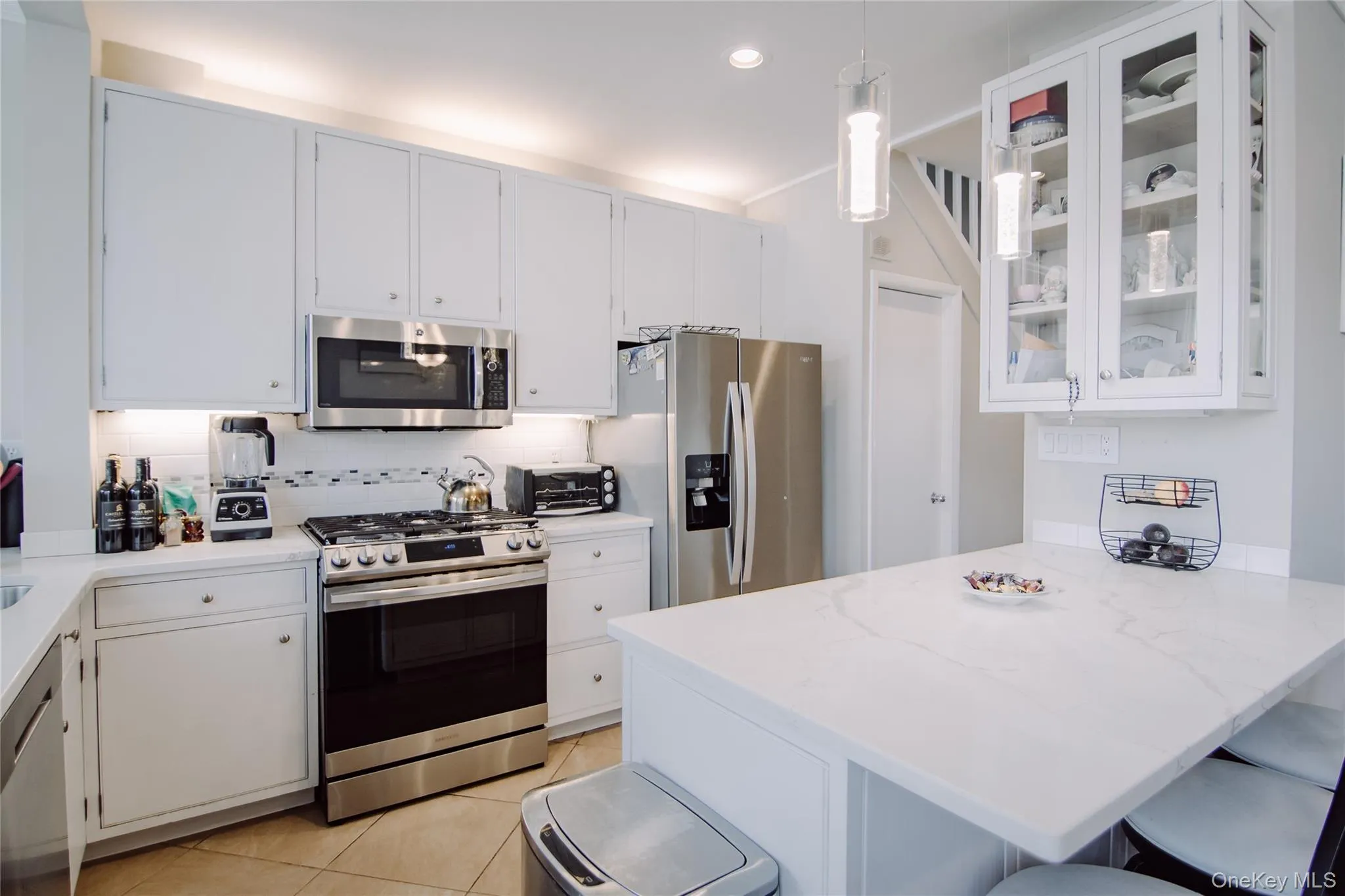 2315 FISH Avenue, New York, NY, 3 Bedrooms Bedrooms, 6 Rooms Rooms,2 BathroomsBathrooms,Residential,For Rent,FISH,0,994020 2315 FISH Avenue, New York, NY, 3 Bedrooms Bedrooms, 6 Rooms Rooms,2 BathroomsBathrooms,Residential,For Rent,FISH,0,994020