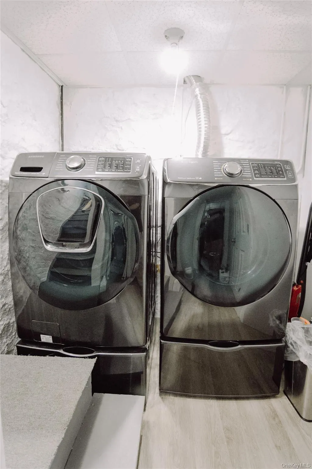 2315 FISH Avenue, New York, NY, 3 Bedrooms Bedrooms, 6 Rooms Rooms,2 BathroomsBathrooms,Residential,For Rent,FISH,0,994020 2315 FISH Avenue, New York, NY, 3 Bedrooms Bedrooms, 6 Rooms Rooms,2 BathroomsBathrooms,Residential,For Rent,FISH,0,994020