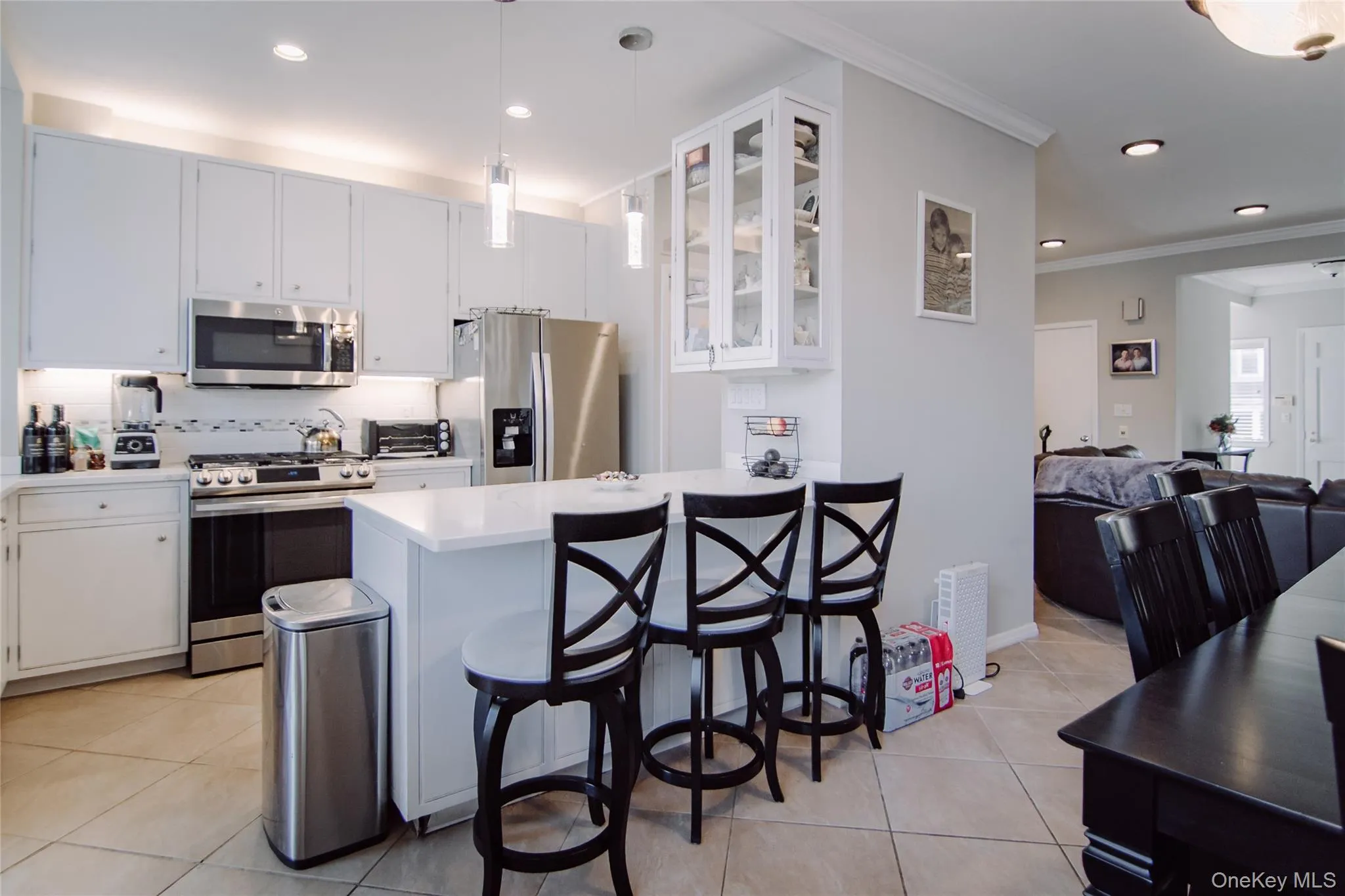 2315 FISH Avenue, New York, NY, 3 Bedrooms Bedrooms, 6 Rooms Rooms,2 BathroomsBathrooms,Residential,For Rent,FISH,0,994020 2315 FISH Avenue, New York, NY, 3 Bedrooms Bedrooms, 6 Rooms Rooms,2 BathroomsBathrooms,Residential,For Rent,FISH,0,994020