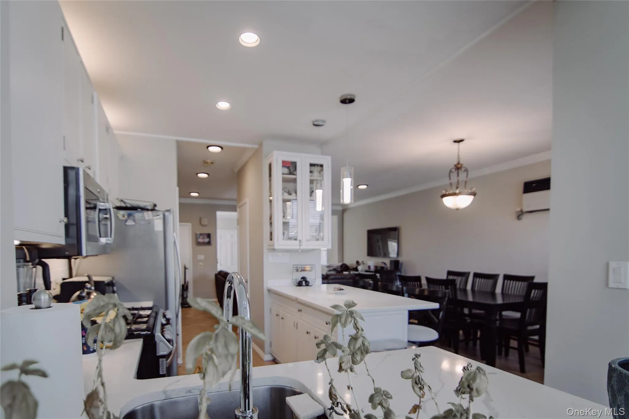 2315 FISH Avenue, New York, NY, 3 Bedrooms Bedrooms, 6 Rooms Rooms,2 BathroomsBathrooms,Residential,For Rent,FISH,0,994020 2315 FISH Avenue, New York, NY, 3 Bedrooms Bedrooms, 6 Rooms Rooms,2 BathroomsBathrooms,Residential,For Rent,FISH,0,994020