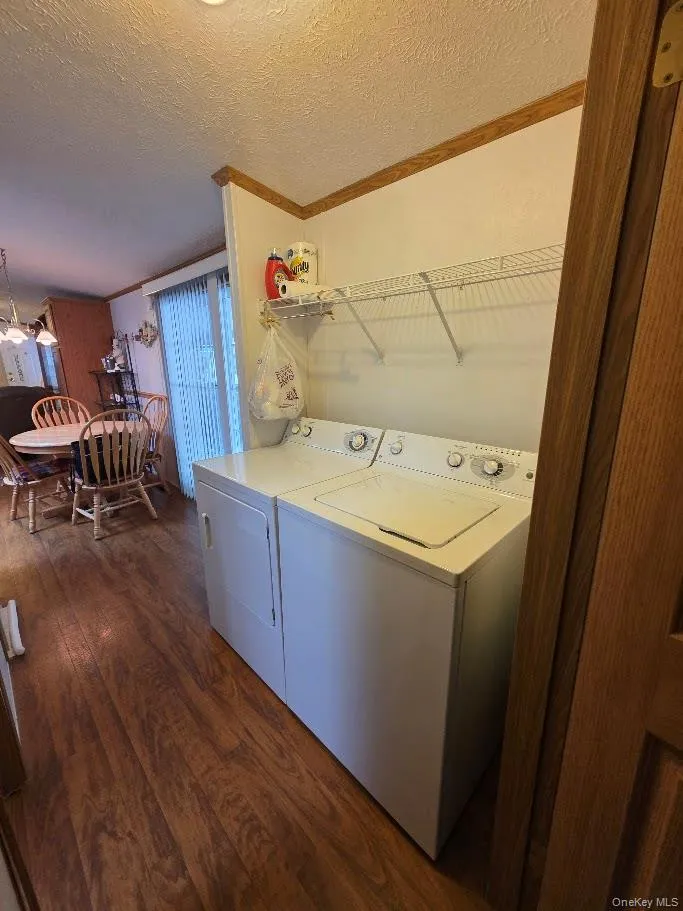 37 Hubbard Avenue, Riverhead, NY, 2 Bedrooms Bedrooms, 6 Rooms Rooms,1 BathroomBathrooms,Residential Sale,For Rent,Hubbard,0,994029 37 Hubbard Avenue, Riverhead, NY, 2 Bedrooms Bedrooms, 6 Rooms Rooms,1 BathroomBathrooms,Residential Sale,For Rent,Hubbard,0,994029