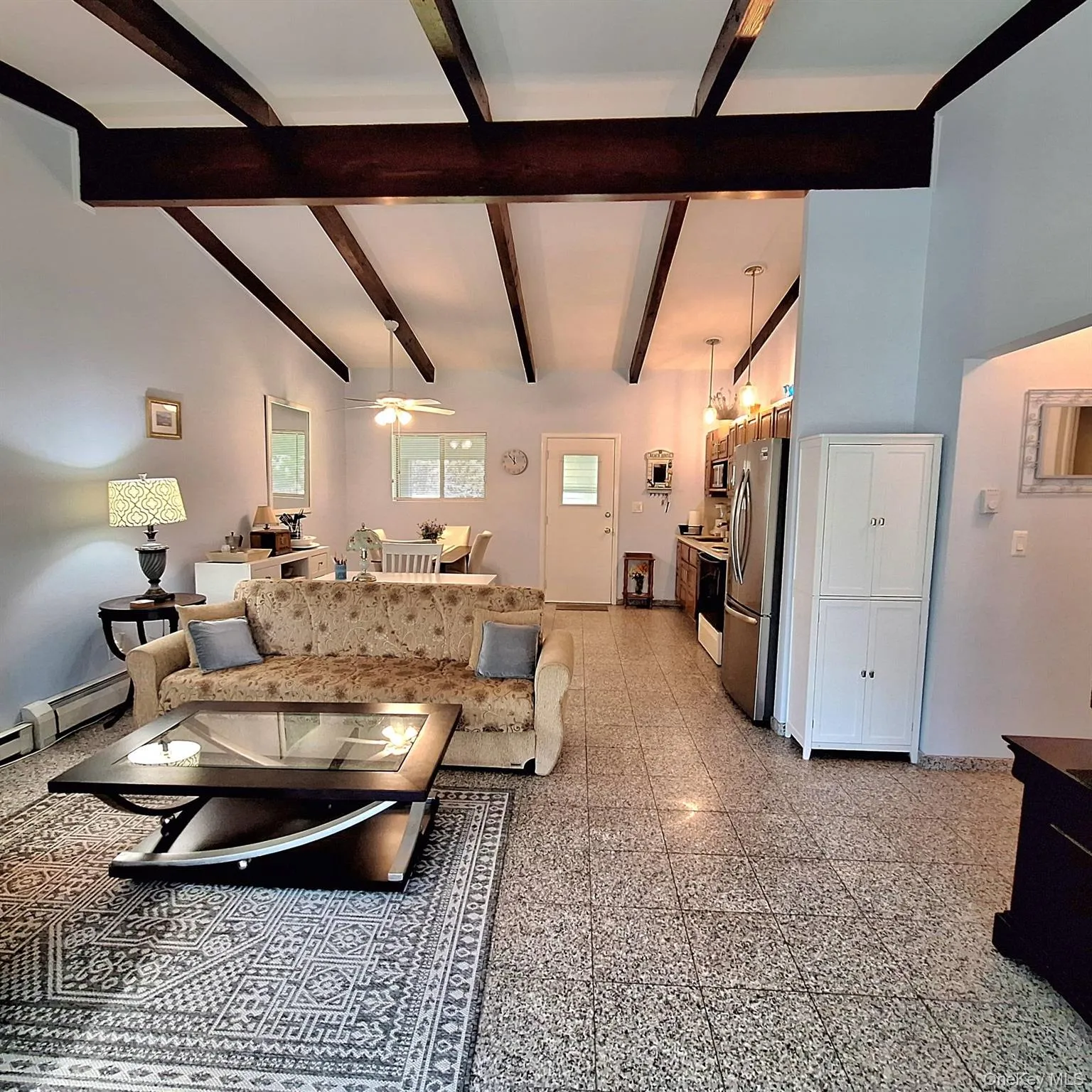 221 Mill Road, Southampton, NY, 1 Bedroom Bedrooms, 3 Rooms Rooms,1 BathroomBathrooms,Residential Lease,For Rent,Mill,0,994035 221 Mill Road, Southampton, NY, 1 Bedroom Bedrooms, 3 Rooms Rooms,1 BathroomBathrooms,Residential Lease,For Rent,Mill,0,994035