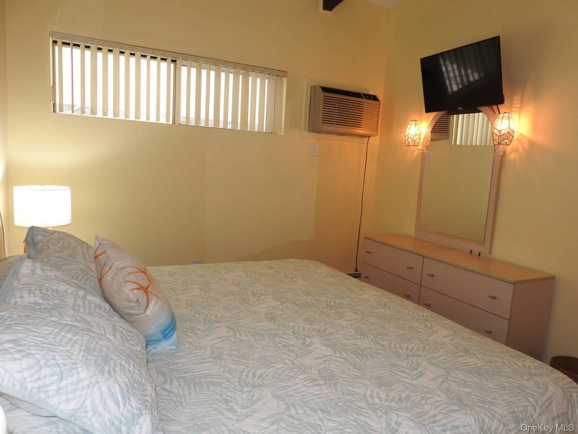 221 Mill Road, Southampton, NY, 1 Bedroom Bedrooms, 3 Rooms Rooms,1 BathroomBathrooms,Residential Lease,For Rent,Mill,0,994035 221 Mill Road, Southampton, NY, 1 Bedroom Bedrooms, 3 Rooms Rooms,1 BathroomBathrooms,Residential Lease,For Rent,Mill,0,994035