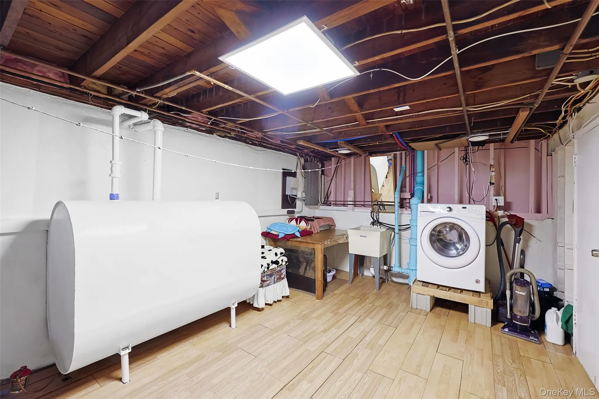 Laundry room, Utility Room Laundry room, Utility Room