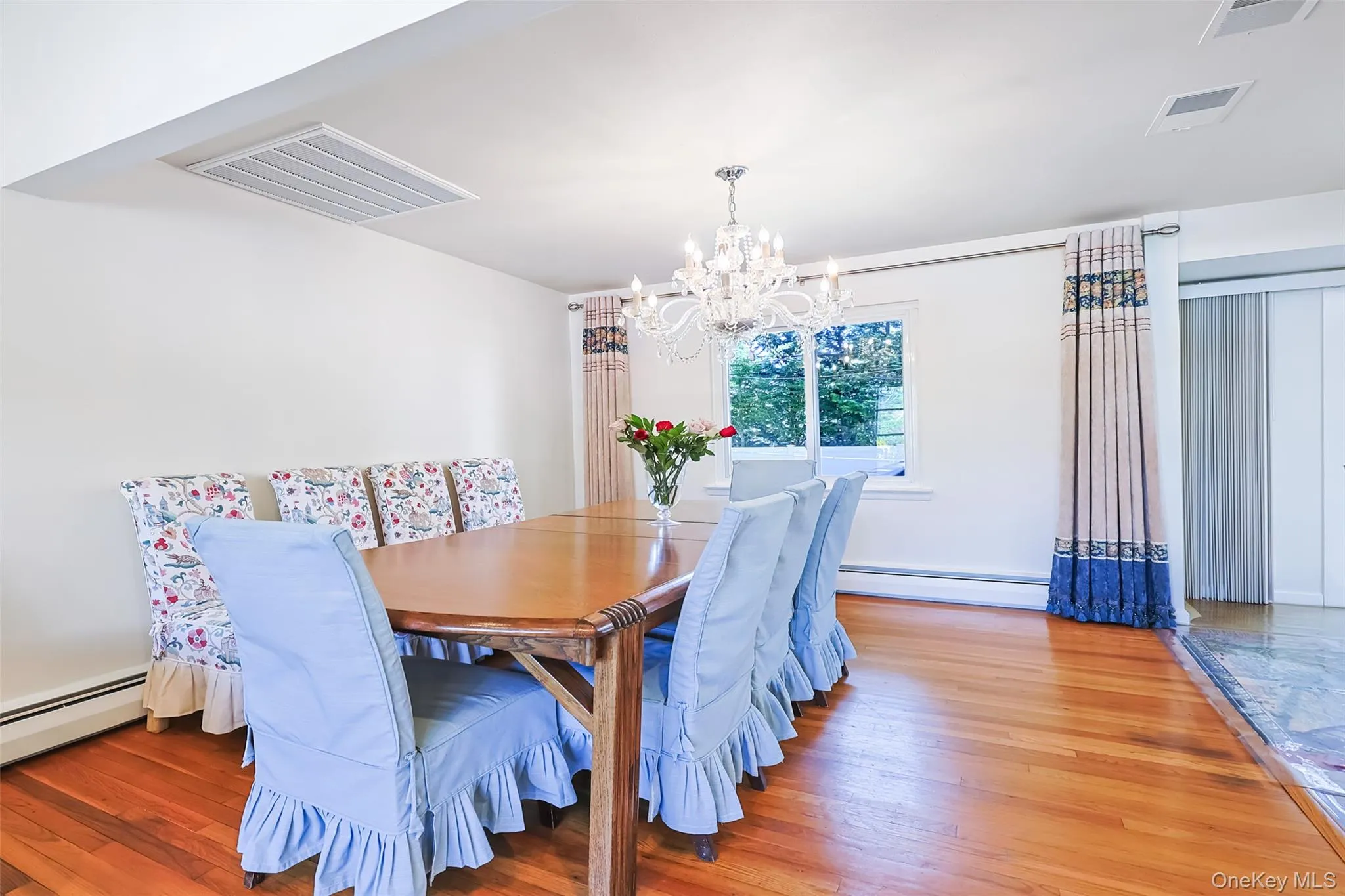 29 Edna Drive, Oyster Bay, NY, 4 Bedrooms Bedrooms, 7 Rooms Rooms,2 BathroomsBathrooms,Residential,For Rent,Edna,0,994042 29 Edna Drive, Oyster Bay, NY, 4 Bedrooms Bedrooms, 7 Rooms Rooms,2 BathroomsBathrooms,Residential,For Rent,Edna,0,994042