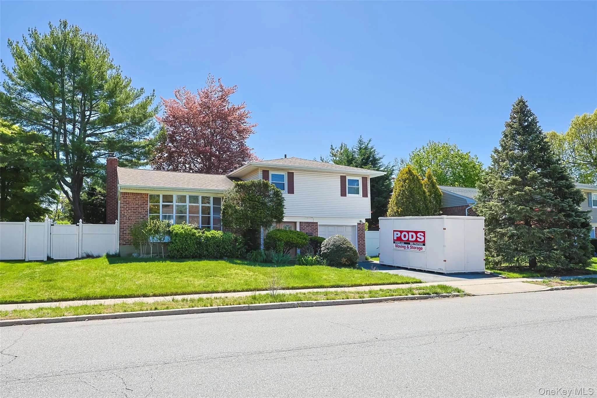 29 Edna Drive, Oyster Bay, NY, 4 Bedrooms Bedrooms, 7 Rooms Rooms,2 BathroomsBathrooms,Residential,For Rent,Edna,0,994042 29 Edna Drive, Oyster Bay, NY, 4 Bedrooms Bedrooms, 7 Rooms Rooms,2 BathroomsBathrooms,Residential,For Rent,Edna,0,994042
