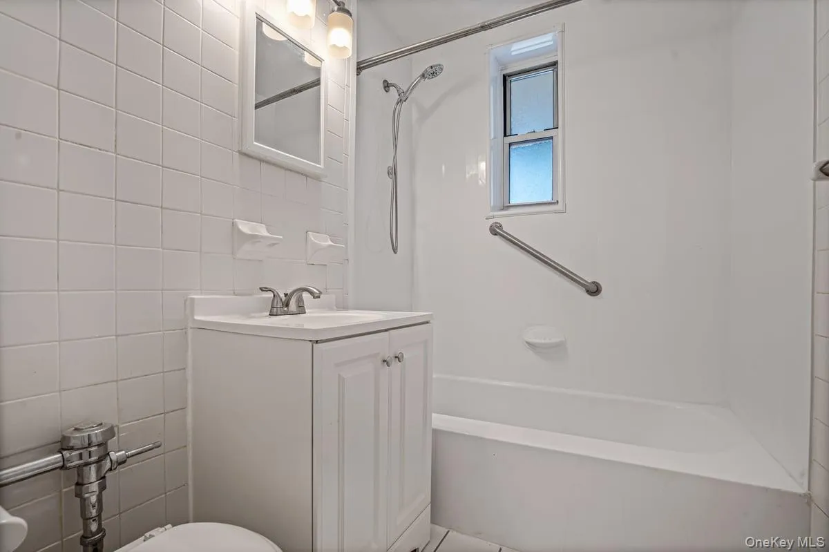 162-01 Powells Cove Boulevard, New York, NY, 2 Bedrooms Bedrooms, 5 Rooms Rooms,1 BathroomBathrooms,Residential,For Rent,Powells Cove,0,994045 162-01 Powells Cove Boulevard, New York, NY, 2 Bedrooms Bedrooms, 5 Rooms Rooms,1 BathroomBathrooms,Residential,For Rent,Powells Cove,0,994045