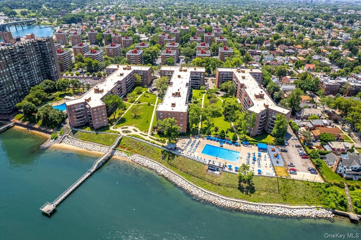 162-01 Powells Cove Boulevard, New York, NY, 2 Bedrooms Bedrooms, 5 Rooms Rooms,1 BathroomBathrooms,Residential,For Rent,Powells Cove,0,994045 162-01 Powells Cove Boulevard, New York, NY, 2 Bedrooms Bedrooms, 5 Rooms Rooms,1 BathroomBathrooms,Residential,For Rent,Powells Cove,0,994045