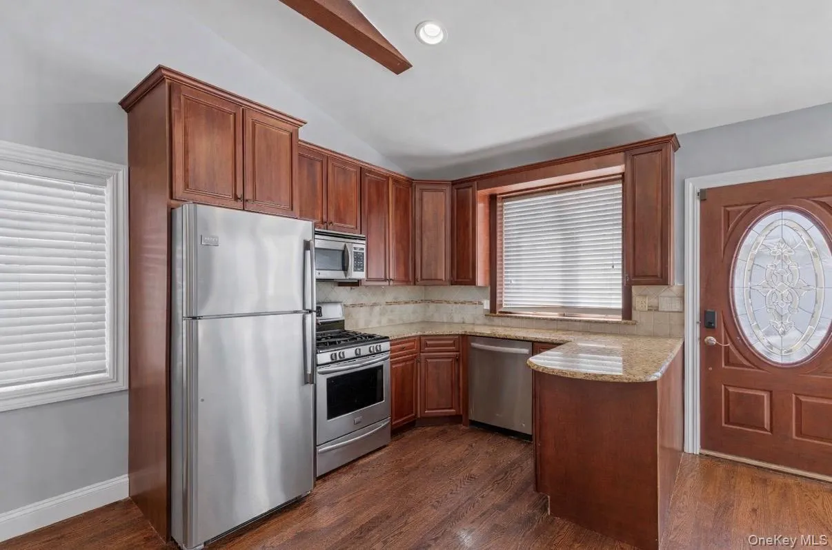 100 Vermont Street, Long Beach, NY, 2 Bedrooms Bedrooms, 5 Rooms Rooms,1 BathroomBathrooms,Residential Lease,For Rent,Vermont,0,994046 100 Vermont Street, Long Beach, NY, 2 Bedrooms Bedrooms, 5 Rooms Rooms,1 BathroomBathrooms,Residential Lease,For Rent,Vermont,0,994046