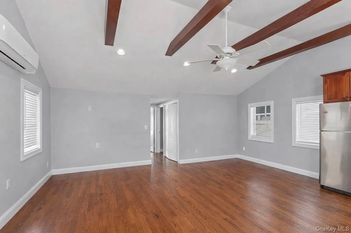 100 Vermont Street, Long Beach, NY, 2 Bedrooms Bedrooms, 5 Rooms Rooms,1 BathroomBathrooms,Residential Lease,For Rent,Vermont,0,994046 100 Vermont Street, Long Beach, NY, 2 Bedrooms Bedrooms, 5 Rooms Rooms,1 BathroomBathrooms,Residential Lease,For Rent,Vermont,0,994046