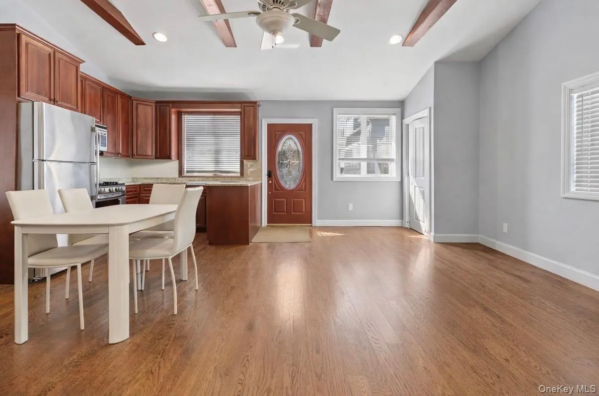 100 Vermont Street, Long Beach, NY, 2 Bedrooms Bedrooms, 5 Rooms Rooms,1 BathroomBathrooms,Residential Lease,For Rent,Vermont,0,994046 100 Vermont Street, Long Beach, NY, 2 Bedrooms Bedrooms, 5 Rooms Rooms,1 BathroomBathrooms,Residential Lease,For Rent,Vermont,0,994046