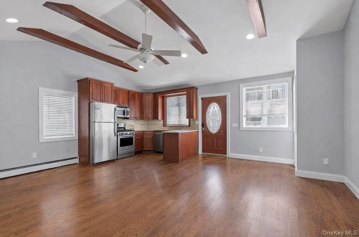 100 Vermont Street, Long Beach, NY, 2 Bedrooms Bedrooms, 5 Rooms Rooms,1 BathroomBathrooms,Residential Lease,For Rent,Vermont,0,994046 100 Vermont Street, Long Beach, NY, 2 Bedrooms Bedrooms, 5 Rooms Rooms,1 BathroomBathrooms,Residential Lease,For Rent,Vermont,0,994046