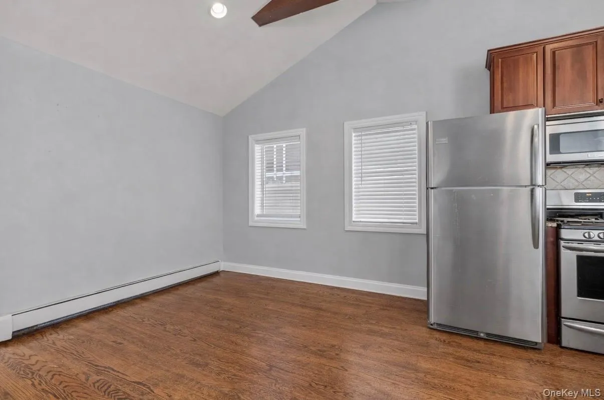 100 Vermont Street, Long Beach, NY, 2 Bedrooms Bedrooms, 5 Rooms Rooms,1 BathroomBathrooms,Residential Lease,For Rent,Vermont,0,994046 100 Vermont Street, Long Beach, NY, 2 Bedrooms Bedrooms, 5 Rooms Rooms,1 BathroomBathrooms,Residential Lease,For Rent,Vermont,0,994046