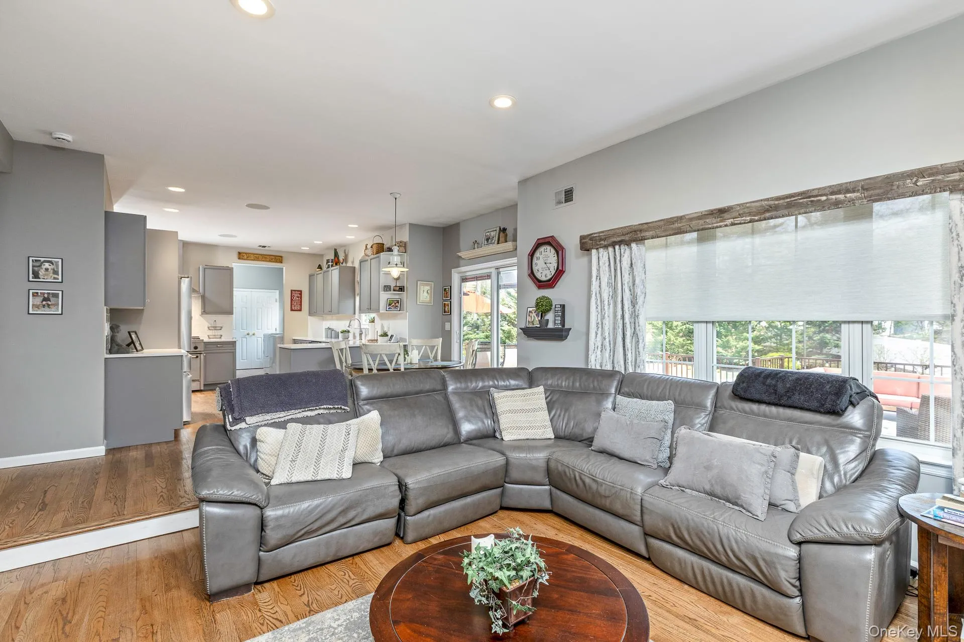 2 Crystal Court, Smithtown, NY, 4 Bedrooms Bedrooms, 8 Rooms Rooms,2 BathroomsBathrooms,Residential,For Rent,Crystal,0,994048 2 Crystal Court, Smithtown, NY, 4 Bedrooms Bedrooms, 8 Rooms Rooms,2 BathroomsBathrooms,Residential,For Rent,Crystal,0,994048