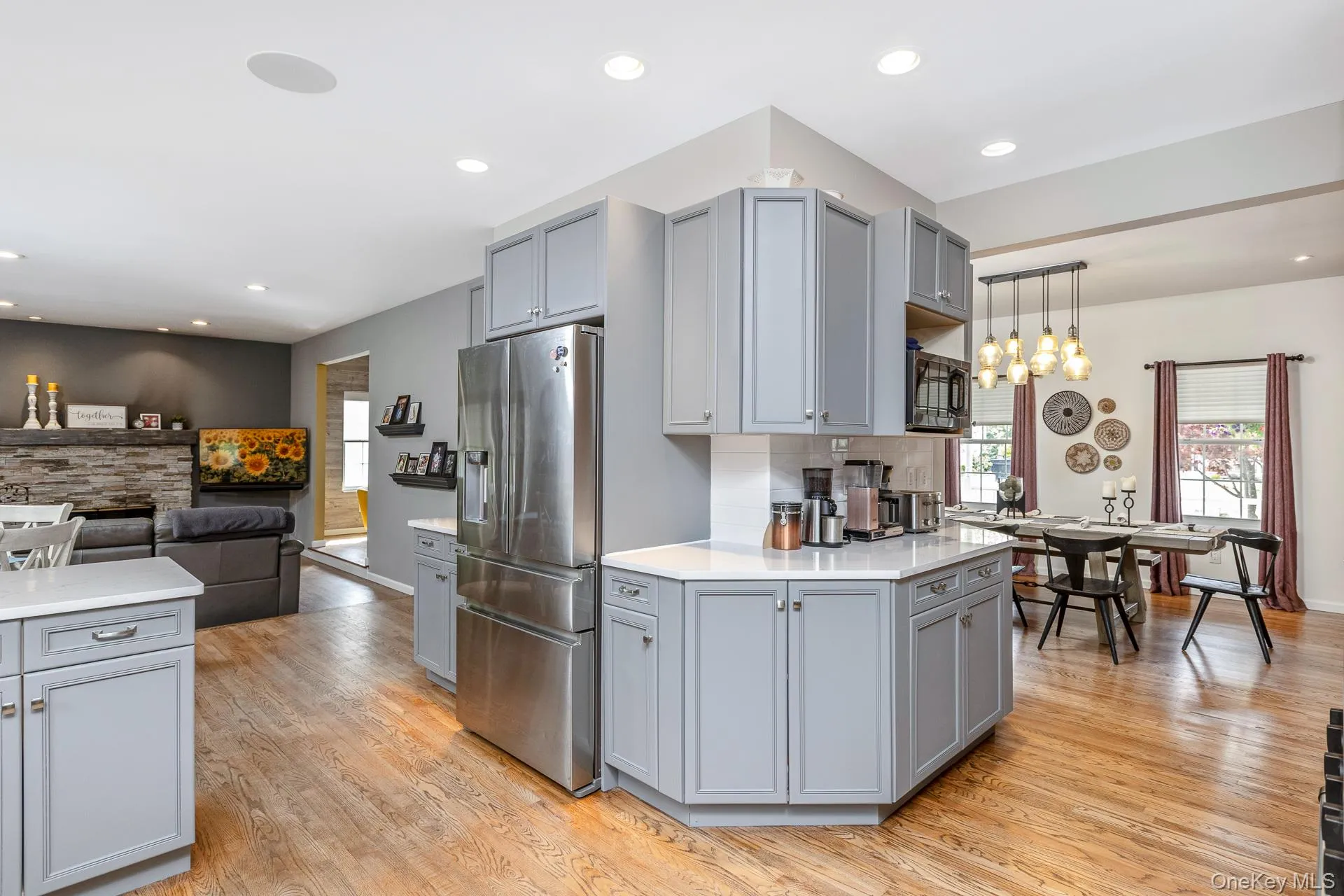 2 Crystal Court, Smithtown, NY, 4 Bedrooms Bedrooms, 8 Rooms Rooms,2 BathroomsBathrooms,Residential,For Rent,Crystal,0,994048 2 Crystal Court, Smithtown, NY, 4 Bedrooms Bedrooms, 8 Rooms Rooms,2 BathroomsBathrooms,Residential,For Rent,Crystal,0,994048
