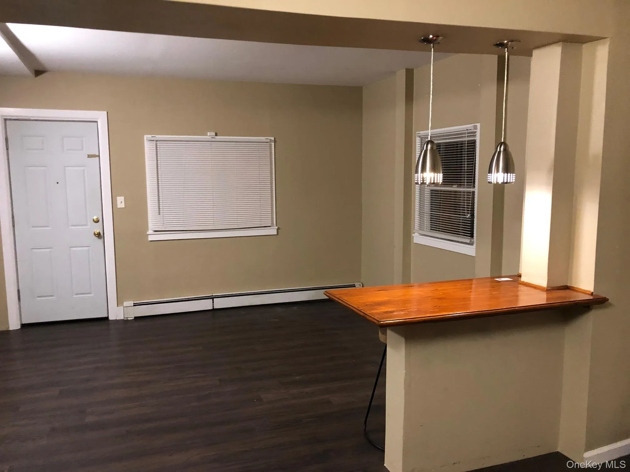 36 Cooper Street, Babylon, NY, 3 Bedrooms Bedrooms, 6 Rooms Rooms,1 BathroomBathrooms,Residential Lease,For Rent,Cooper,0,994050 36 Cooper Street, Babylon, NY, 3 Bedrooms Bedrooms, 6 Rooms Rooms,1 BathroomBathrooms,Residential Lease,For Rent,Cooper,0,994050