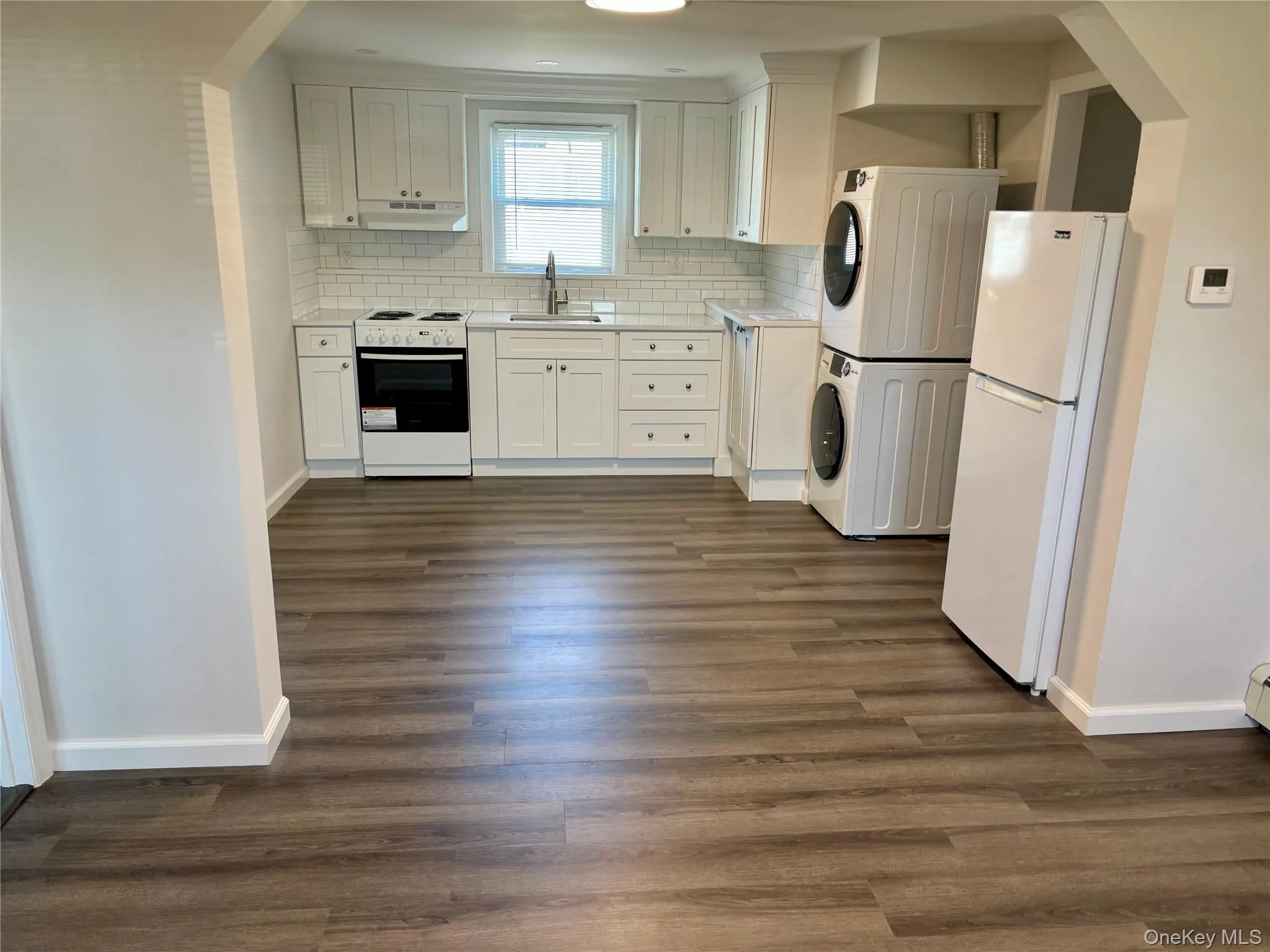 79 Monarch Avenue, West Babylon, NY, 2 Bedrooms Bedrooms, 4 Rooms Rooms,1 BathroomBathrooms,Residential Lease,For Rent,Monarch,0,994054 79 Monarch Avenue, West Babylon, NY, 2 Bedrooms Bedrooms, 4 Rooms Rooms,1 BathroomBathrooms,Residential Lease,For Rent,Monarch,0,994054