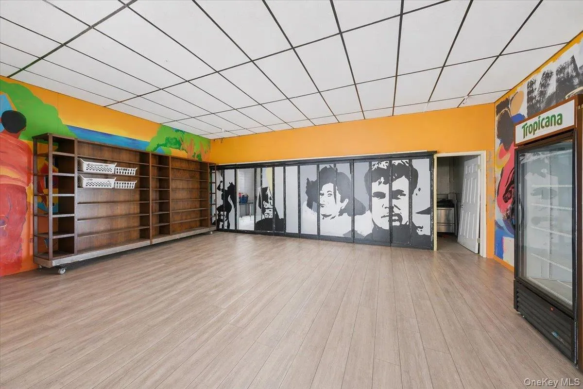 6042 55th Street, New York, NY, ,Commercial Lease,For Rent,55th,0,994056 6042 55th Street, New York, NY, ,Commercial Lease,For Rent,55th,0,994056