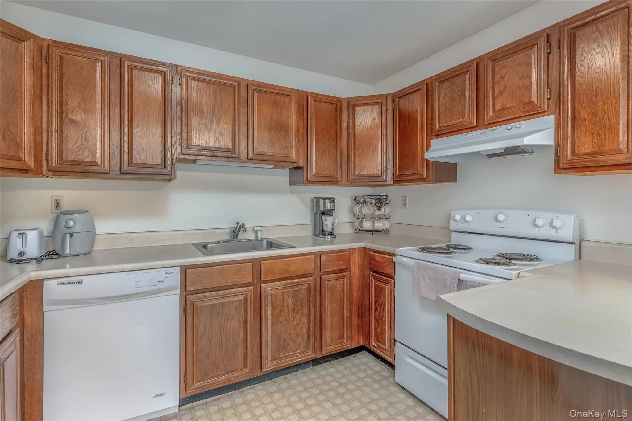 110 Cottontail Lane, Saugerties, NY, 4 Bedrooms Bedrooms, 8 Rooms Rooms,2 BathroomsBathrooms,Residential,For Rent,Cottontail,0,994067 110 Cottontail Lane, Saugerties, NY, 4 Bedrooms Bedrooms, 8 Rooms Rooms,2 BathroomsBathrooms,Residential,For Rent,Cottontail,0,994067