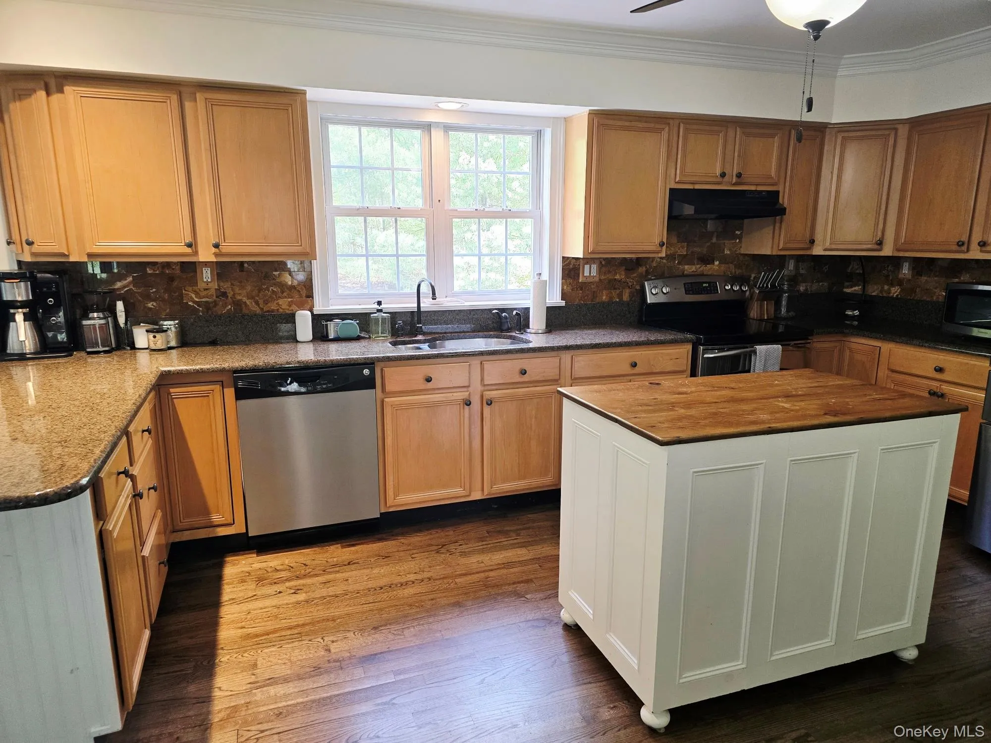 64 Beachfern Road, Brookhaven, NY, 4 Bedrooms Bedrooms, 9 Rooms Rooms,2 BathroomsBathrooms,Residential Lease,For Rent,Beachfern,0,994075 64 Beachfern Road, Brookhaven, NY, 4 Bedrooms Bedrooms, 9 Rooms Rooms,2 BathroomsBathrooms,Residential Lease,For Rent,Beachfern,0,994075