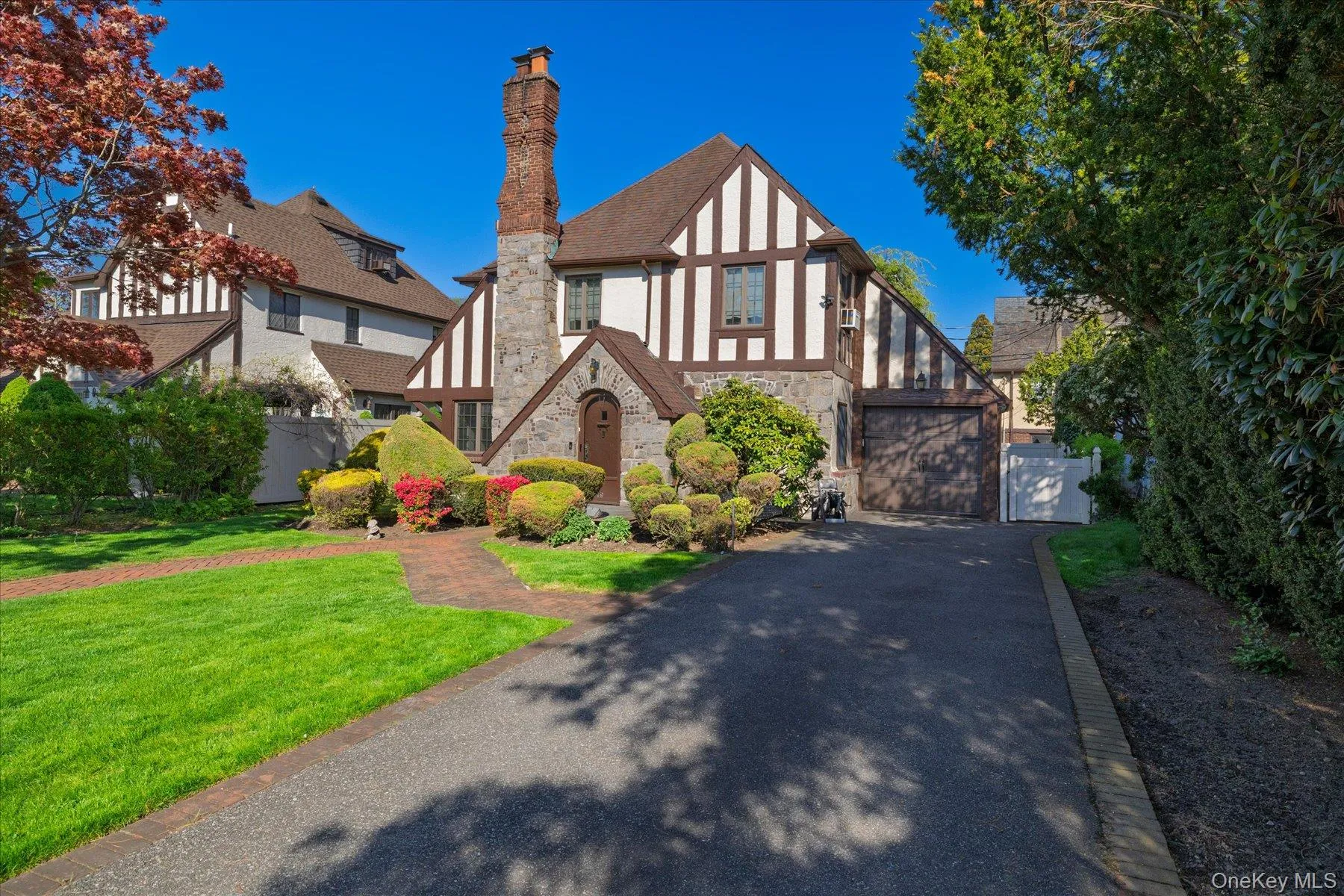 19 Addison Place, Hempstead, NY, 3 Bedrooms Bedrooms, 8 Rooms Rooms,2 BathroomsBathrooms,Residential,For Rent,Addison,0,994084 19 Addison Place, Hempstead, NY, 3 Bedrooms Bedrooms, 8 Rooms Rooms,2 BathroomsBathrooms,Residential,For Rent,Addison,0,994084