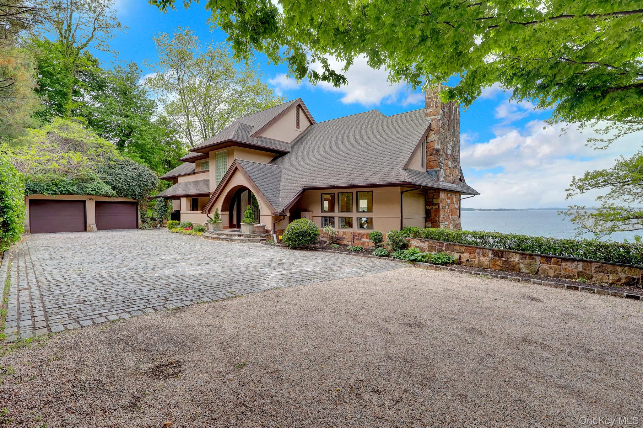 35 Sunview Drive, Glen Cove, NY, 5 Bedrooms Bedrooms, 12 Rooms Rooms,4 BathroomsBathrooms,Residential,For Rent,Sunview,0,994097 35 Sunview Drive, Glen Cove, NY, 5 Bedrooms Bedrooms, 12 Rooms Rooms,4 BathroomsBathrooms,Residential,For Rent,Sunview,0,994097