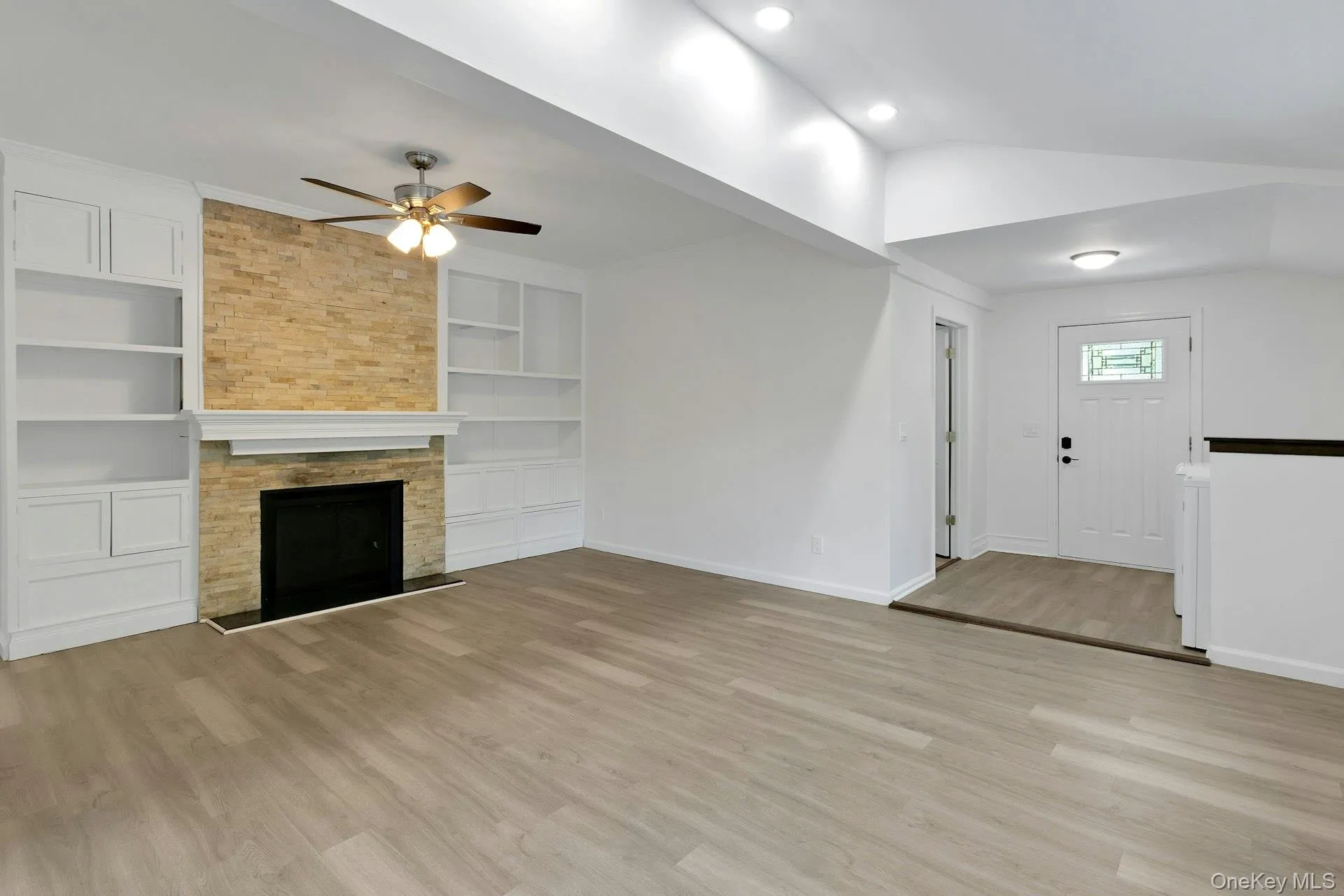 938 Route 9W, Clarkstown, NY, 4 Bedrooms Bedrooms, 10 Rooms Rooms,2 BathroomsBathrooms,Residential,For Rent,Route 9W,0,994105 938 Route 9W, Clarkstown, NY, 4 Bedrooms Bedrooms, 10 Rooms Rooms,2 BathroomsBathrooms,Residential,For Rent,Route 9W,0,994105