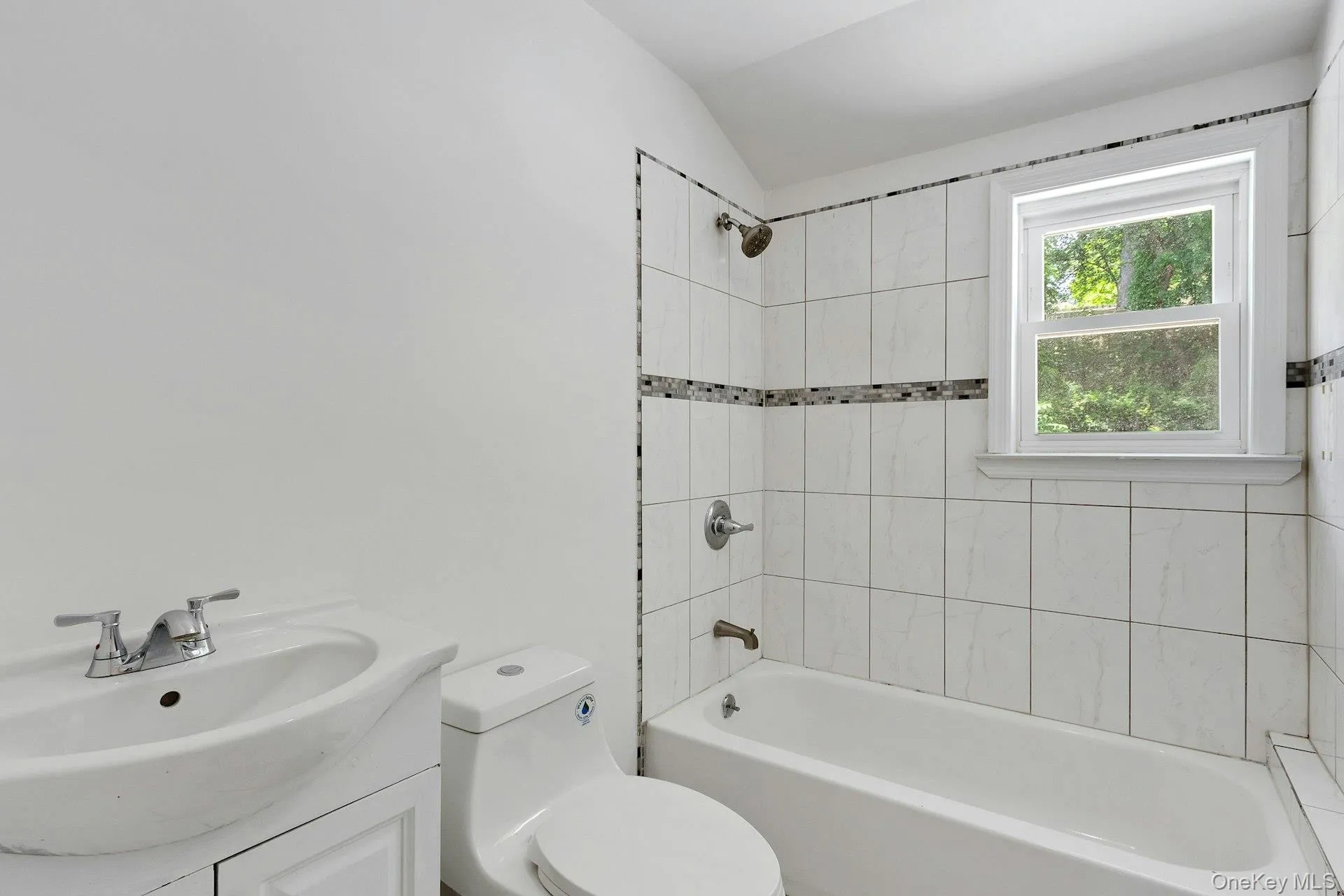 2nd Floor Bathroom 2nd Floor Bathroom