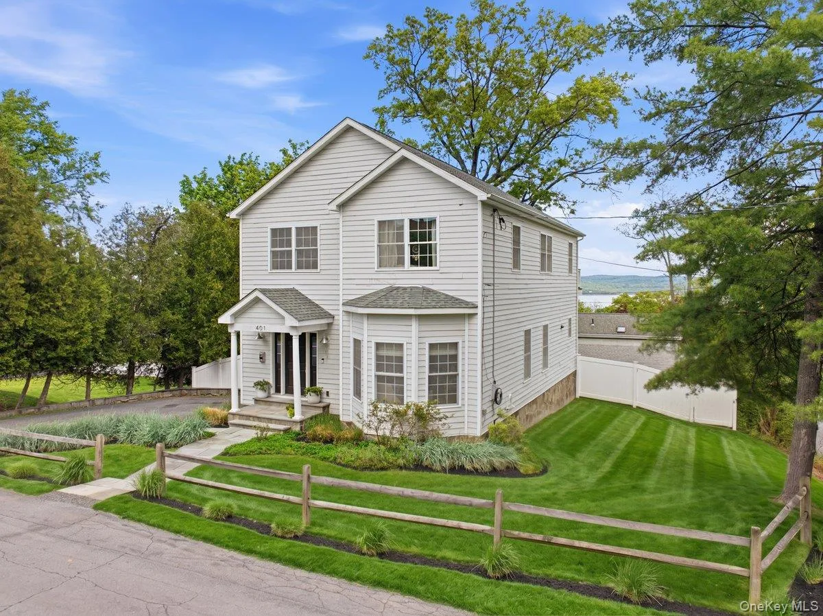 401 Centre Avenue, Clarkstown, NY, 4 Bedrooms Bedrooms, 15 Rooms Rooms,2 BathroomsBathrooms,Residential,For Rent,Centre,0,994107 401 Centre Avenue, Clarkstown, NY, 4 Bedrooms Bedrooms, 15 Rooms Rooms,2 BathroomsBathrooms,Residential,For Rent,Centre,0,994107