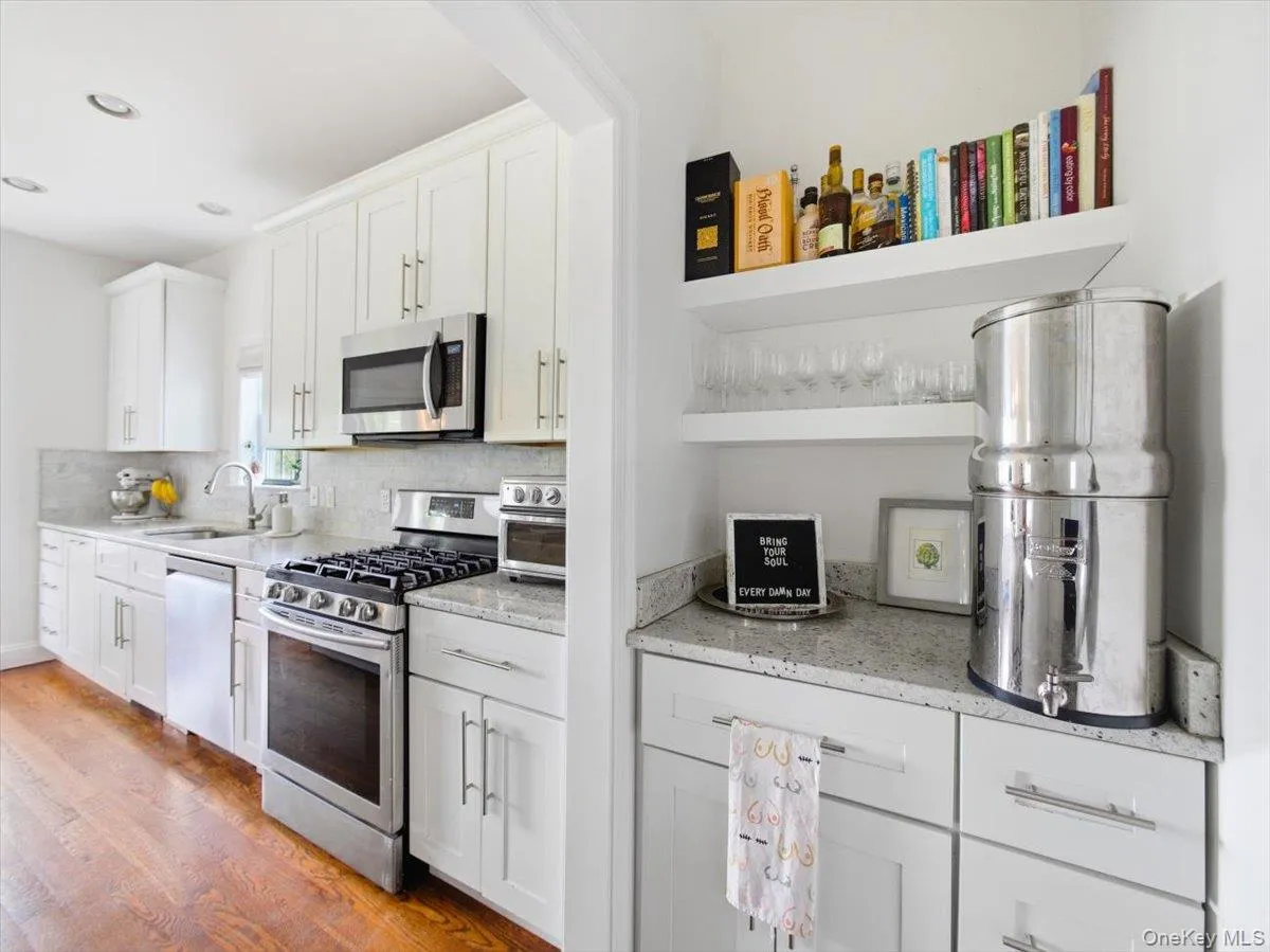 401 Centre Avenue, Clarkstown, NY, 4 Bedrooms Bedrooms, 15 Rooms Rooms,2 BathroomsBathrooms,Residential,For Rent,Centre,0,994107 401 Centre Avenue, Clarkstown, NY, 4 Bedrooms Bedrooms, 15 Rooms Rooms,2 BathroomsBathrooms,Residential,For Rent,Centre,0,994107