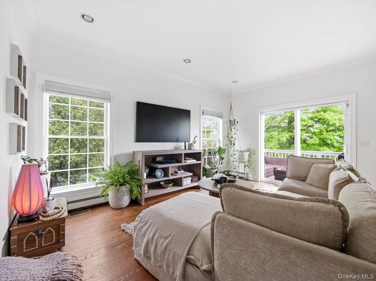 401 Centre Avenue, Clarkstown, NY, 4 Bedrooms Bedrooms, 15 Rooms Rooms,2 BathroomsBathrooms,Residential,For Rent,Centre,0,994107 401 Centre Avenue, Clarkstown, NY, 4 Bedrooms Bedrooms, 15 Rooms Rooms,2 BathroomsBathrooms,Residential,For Rent,Centre,0,994107