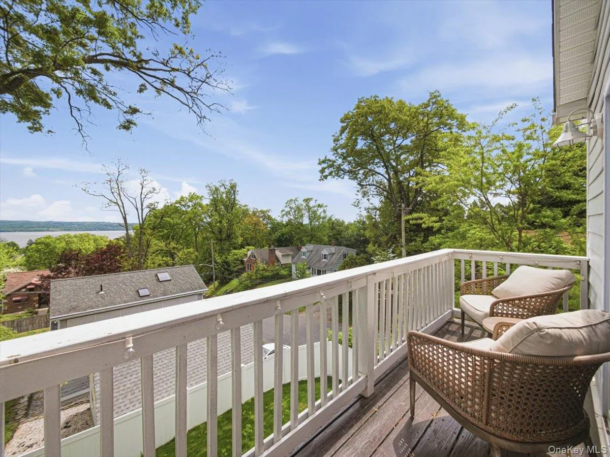 401 Centre Avenue, Clarkstown, NY, 4 Bedrooms Bedrooms, 15 Rooms Rooms,2 BathroomsBathrooms,Residential,For Rent,Centre,0,994107 401 Centre Avenue, Clarkstown, NY, 4 Bedrooms Bedrooms, 15 Rooms Rooms,2 BathroomsBathrooms,Residential,For Rent,Centre,0,994107