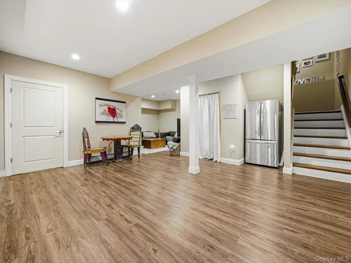 401 Centre Avenue, Clarkstown, NY, 4 Bedrooms Bedrooms, 15 Rooms Rooms,2 BathroomsBathrooms,Residential,For Rent,Centre,0,994107 401 Centre Avenue, Clarkstown, NY, 4 Bedrooms Bedrooms, 15 Rooms Rooms,2 BathroomsBathrooms,Residential,For Rent,Centre,0,994107