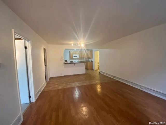8 Birchwood Avenue, Clarkstown, NY, 3 Bedrooms Bedrooms, 5 Rooms Rooms,2 BathroomsBathrooms,Residential Lease,For Rent,Birchwood,0,994112 8 Birchwood Avenue, Clarkstown, NY, 3 Bedrooms Bedrooms, 5 Rooms Rooms,2 BathroomsBathrooms,Residential Lease,For Rent,Birchwood,0,994112