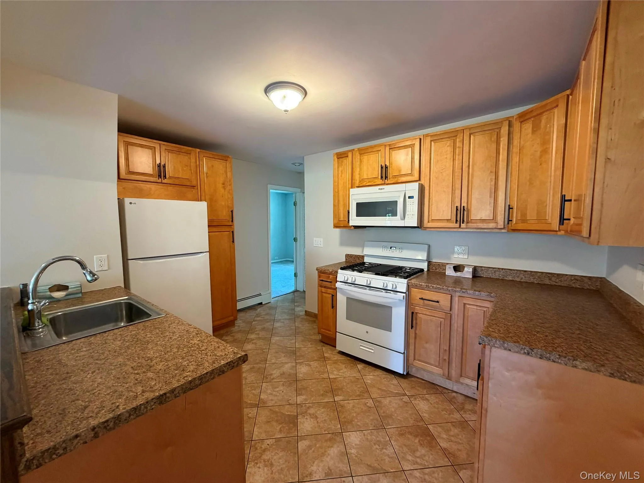 8 Birchwood Avenue, Clarkstown, NY, 3 Bedrooms Bedrooms, 5 Rooms Rooms,2 BathroomsBathrooms,Residential Lease,For Rent,Birchwood,0,994112 8 Birchwood Avenue, Clarkstown, NY, 3 Bedrooms Bedrooms, 5 Rooms Rooms,2 BathroomsBathrooms,Residential Lease,For Rent,Birchwood,0,994112