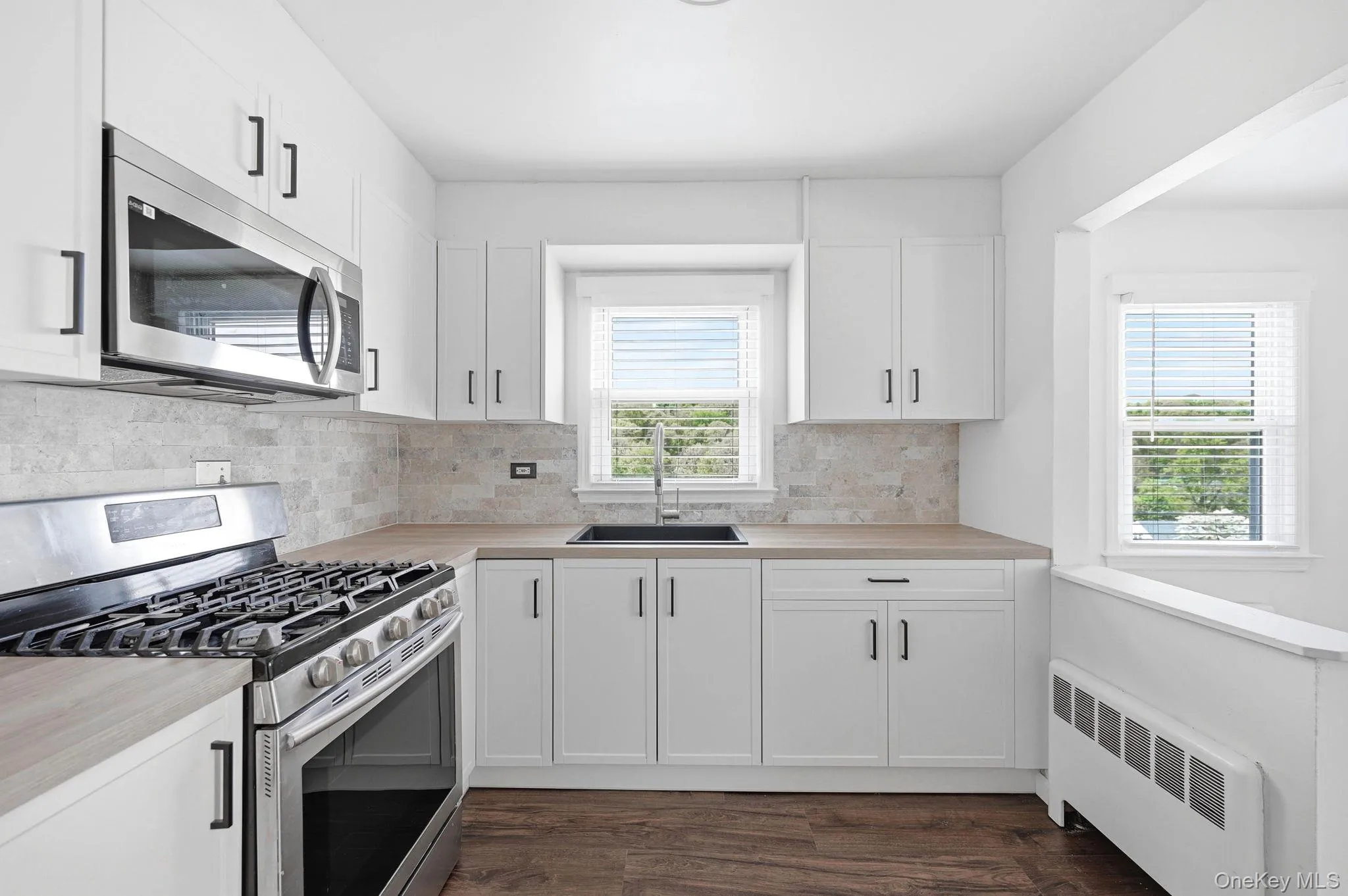 85 Bennett Avenue, Yonkers, NY, 2 Bedrooms Bedrooms, 5 Rooms Rooms,1 BathroomBathrooms,Residential Lease,For Rent,Bennett,0,994117 85 Bennett Avenue, Yonkers, NY, 2 Bedrooms Bedrooms, 5 Rooms Rooms,1 BathroomBathrooms,Residential Lease,For Rent,Bennett,0,994117