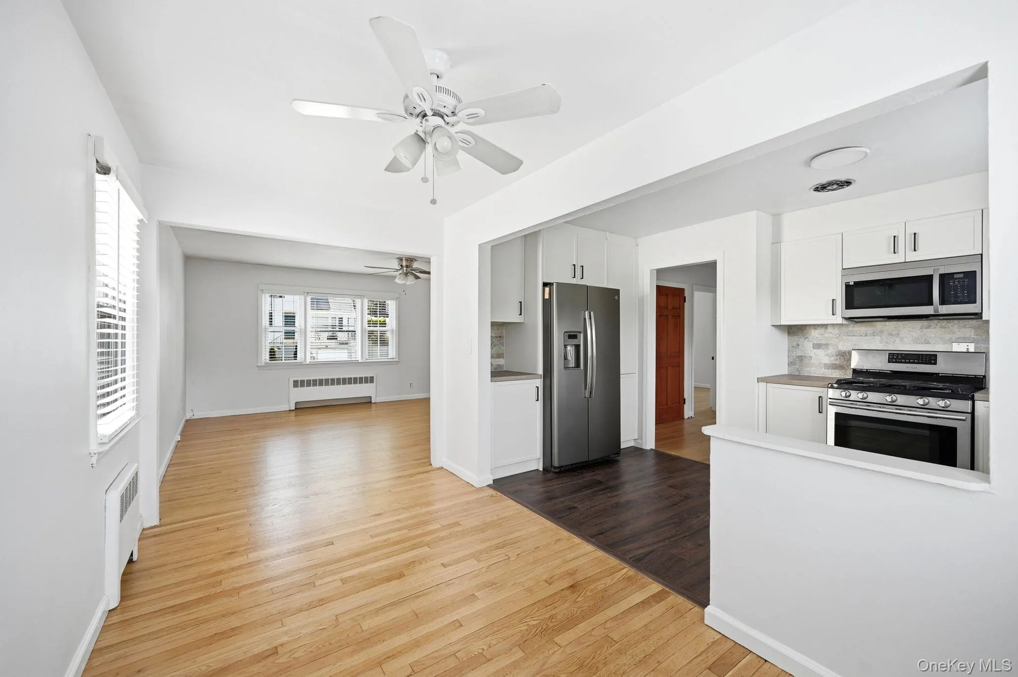 85 Bennett Avenue, Yonkers, NY, 2 Bedrooms Bedrooms, 5 Rooms Rooms,1 BathroomBathrooms,Residential Lease,For Rent,Bennett,0,994117 85 Bennett Avenue, Yonkers, NY, 2 Bedrooms Bedrooms, 5 Rooms Rooms,1 BathroomBathrooms,Residential Lease,For Rent,Bennett,0,994117