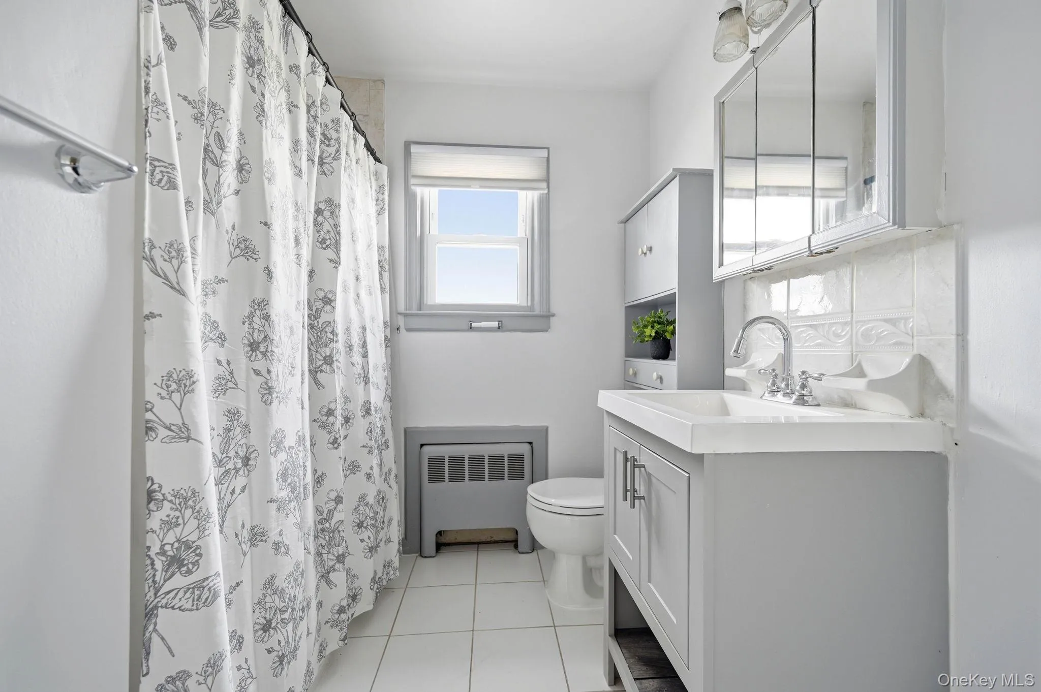 85 Bennett Avenue, Yonkers, NY, 2 Bedrooms Bedrooms, 5 Rooms Rooms,1 BathroomBathrooms,Residential Lease,For Rent,Bennett,0,994117 85 Bennett Avenue, Yonkers, NY, 2 Bedrooms Bedrooms, 5 Rooms Rooms,1 BathroomBathrooms,Residential Lease,For Rent,Bennett,0,994117