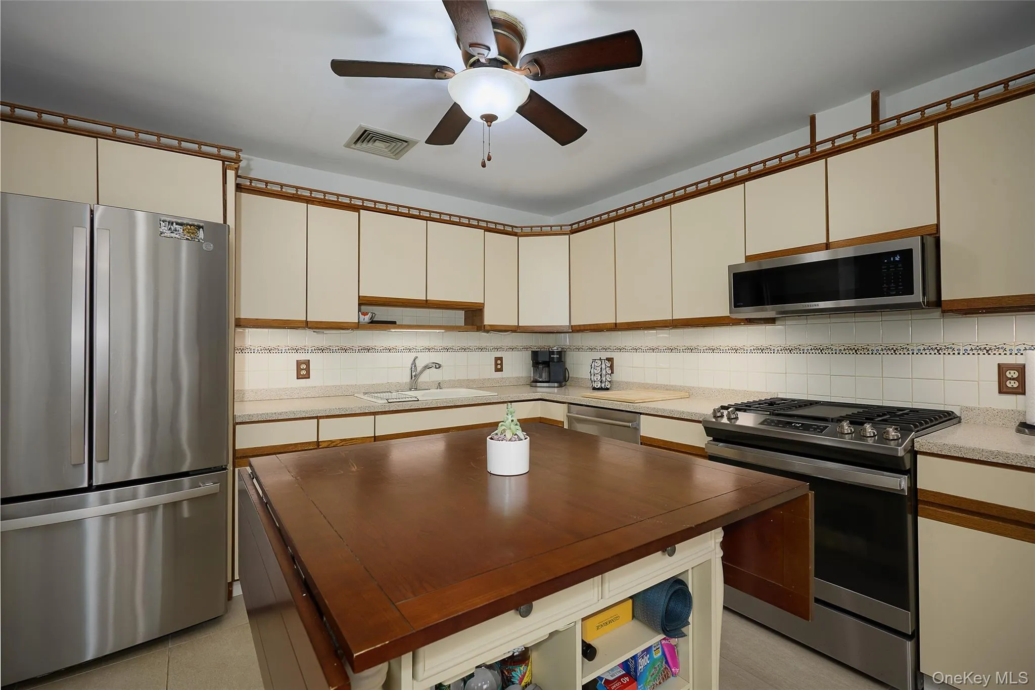 34 Maple Brook Road, Tuxedo, NY, 3 Bedrooms Bedrooms, 8 Rooms Rooms,3 BathroomsBathrooms,Residential Lease,For Rent,Maple Brook,0,994122 34 Maple Brook Road, Tuxedo, NY, 3 Bedrooms Bedrooms, 8 Rooms Rooms,3 BathroomsBathrooms,Residential Lease,For Rent,Maple Brook,0,994122