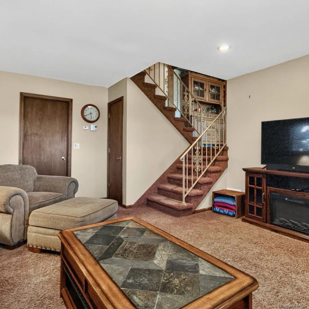 69 Crabby Road, Fallsburg, NY, 3 Bedrooms Bedrooms, 13 Rooms Rooms,3 BathroomsBathrooms,Residential Sale,For Rent,Crabby,0,994123 69 Crabby Road, Fallsburg, NY, 3 Bedrooms Bedrooms, 13 Rooms Rooms,3 BathroomsBathrooms,Residential Sale,For Rent,Crabby,0,994123