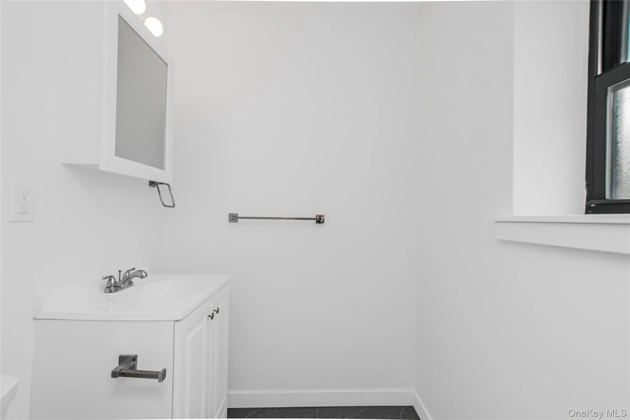 671 Bronx River Road, Yonkers, NY, 2 Bedrooms Bedrooms, 7 Rooms Rooms,1 BathroomBathrooms,Residential,For Rent,Bronx River,0,994134 671 Bronx River Road, Yonkers, NY, 2 Bedrooms Bedrooms, 7 Rooms Rooms,1 BathroomBathrooms,Residential,For Rent,Bronx River,0,994134