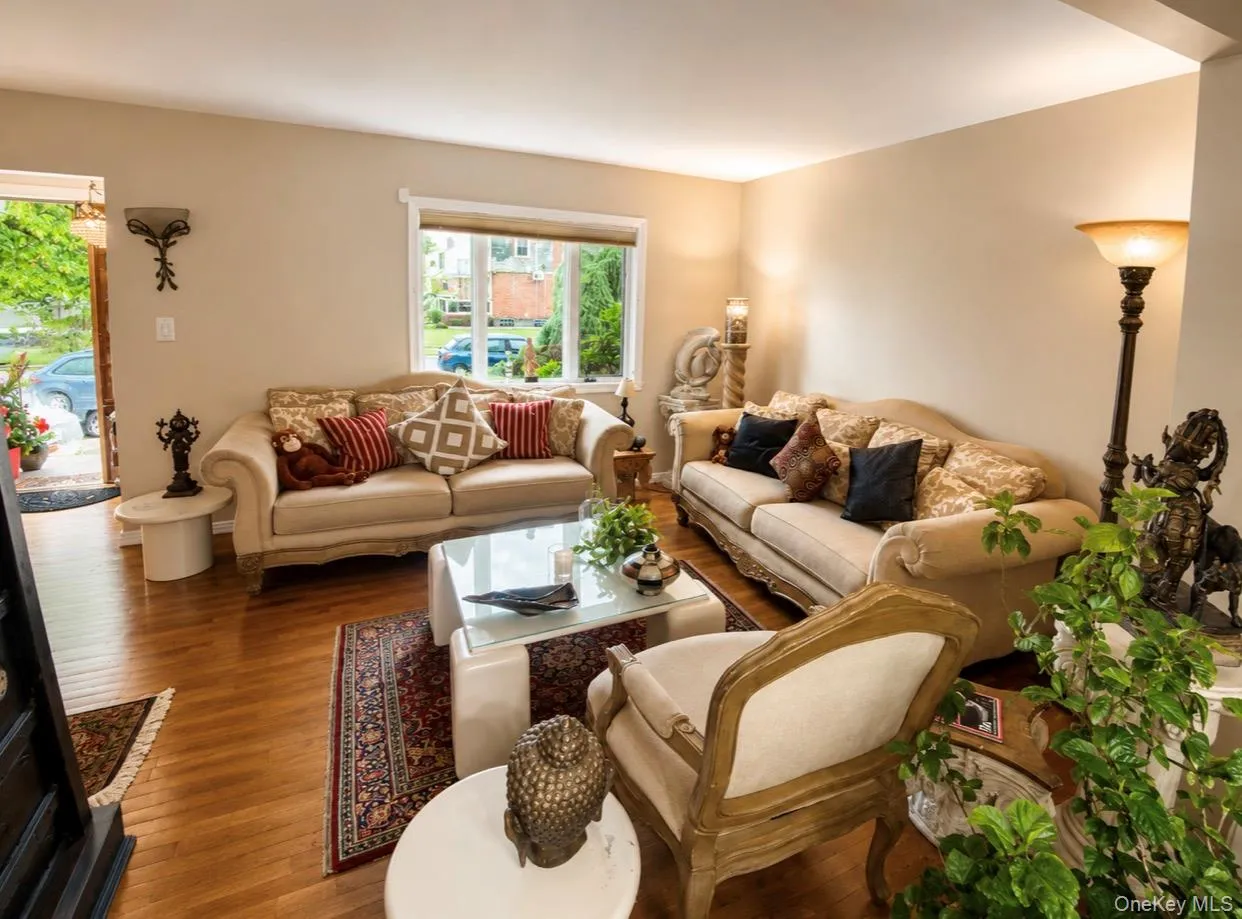 25 Nassau Street, Hempstead, NY, 3 Bedrooms Bedrooms, 6 Rooms Rooms,2 BathroomsBathrooms,Residential,For Rent,Nassau,0,994173 25 Nassau Street, Hempstead, NY, 3 Bedrooms Bedrooms, 6 Rooms Rooms,2 BathroomsBathrooms,Residential,For Rent,Nassau,0,994173