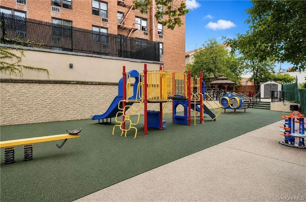 2800 Coyle Street, New York, NY, 3 Bedrooms Bedrooms, 4 Rooms Rooms,1 BathroomBathrooms,Residential,For Rent,Coyle,0,994185 2800 Coyle Street, New York, NY, 3 Bedrooms Bedrooms, 4 Rooms Rooms,1 BathroomBathrooms,Residential,For Rent,Coyle,0,994185