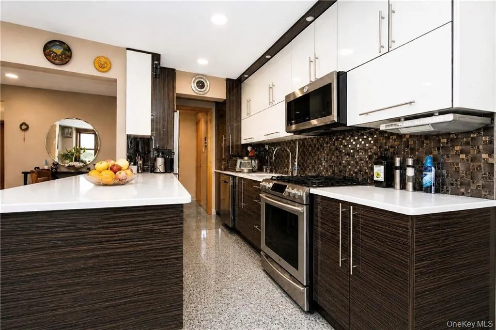2800 Coyle Street, New York, NY, 3 Bedrooms Bedrooms, 4 Rooms Rooms,1 BathroomBathrooms,Residential,For Rent,Coyle,0,994185 2800 Coyle Street, New York, NY, 3 Bedrooms Bedrooms, 4 Rooms Rooms,1 BathroomBathrooms,Residential,For Rent,Coyle,0,994185