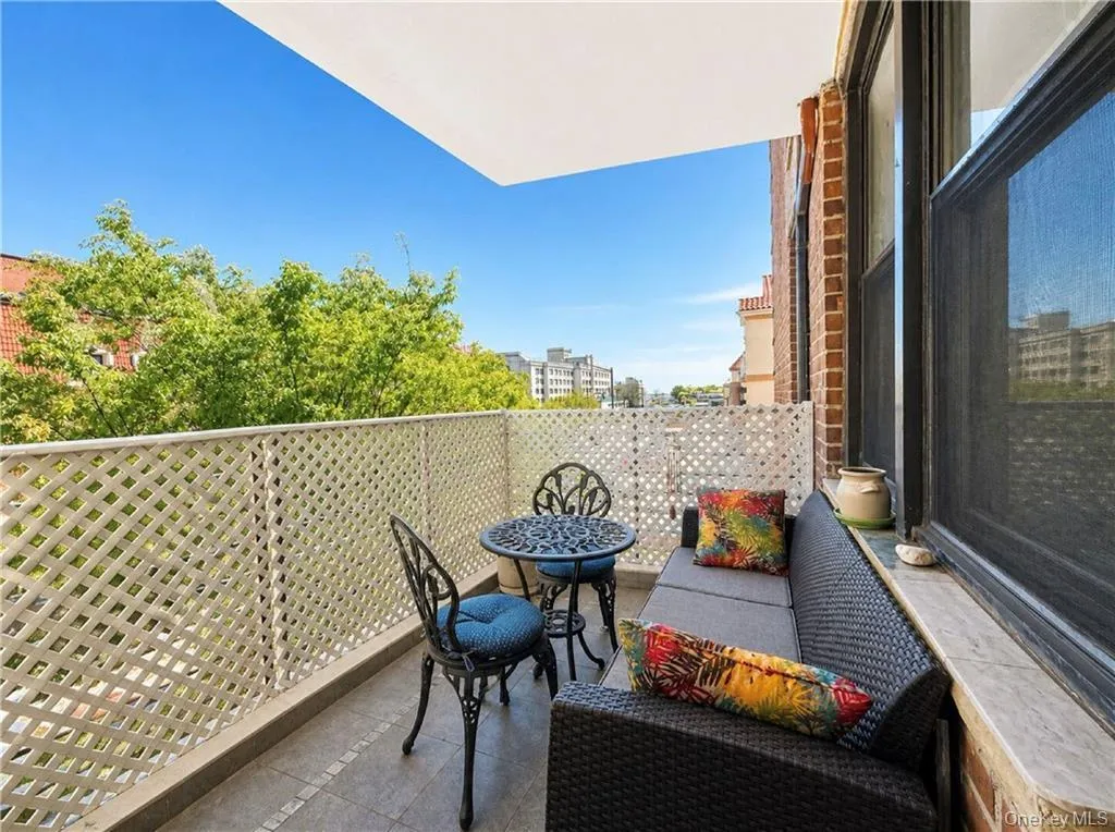 2800 Coyle Street, New York, NY, 3 Bedrooms Bedrooms, 4 Rooms Rooms,1 BathroomBathrooms,Residential,For Rent,Coyle,0,994185 2800 Coyle Street, New York, NY, 3 Bedrooms Bedrooms, 4 Rooms Rooms,1 BathroomBathrooms,Residential,For Rent,Coyle,0,994185