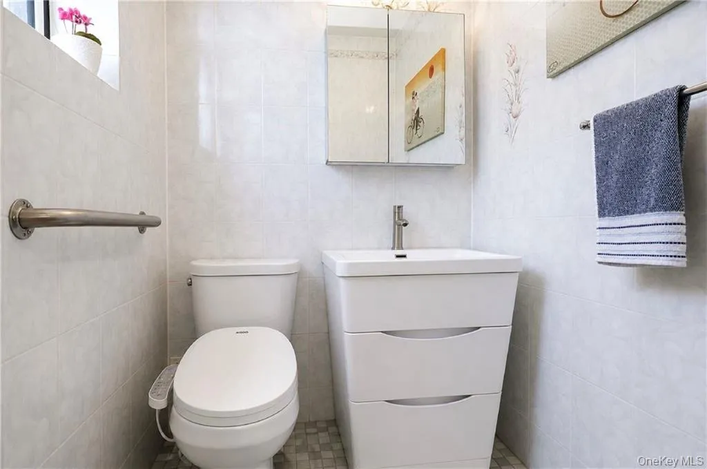 2800 Coyle Street, New York, NY, 3 Bedrooms Bedrooms, 4 Rooms Rooms,1 BathroomBathrooms,Residential,For Rent,Coyle,0,994185 2800 Coyle Street, New York, NY, 3 Bedrooms Bedrooms, 4 Rooms Rooms,1 BathroomBathrooms,Residential,For Rent,Coyle,0,994185