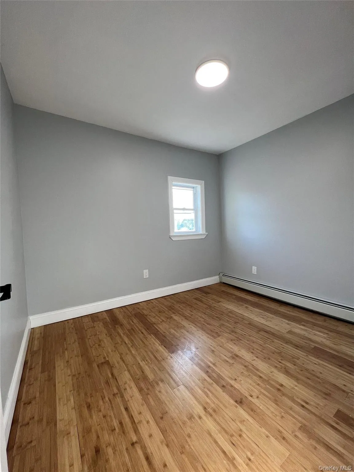 24030 141st Avenue, New York, NY, 3 Bedrooms Bedrooms, 4 Rooms Rooms,1 BathroomBathrooms,Residential Lease,For Rent,141st,0,994206 24030 141st Avenue, New York, NY, 3 Bedrooms Bedrooms, 4 Rooms Rooms,1 BathroomBathrooms,Residential Lease,For Rent,141st,0,994206