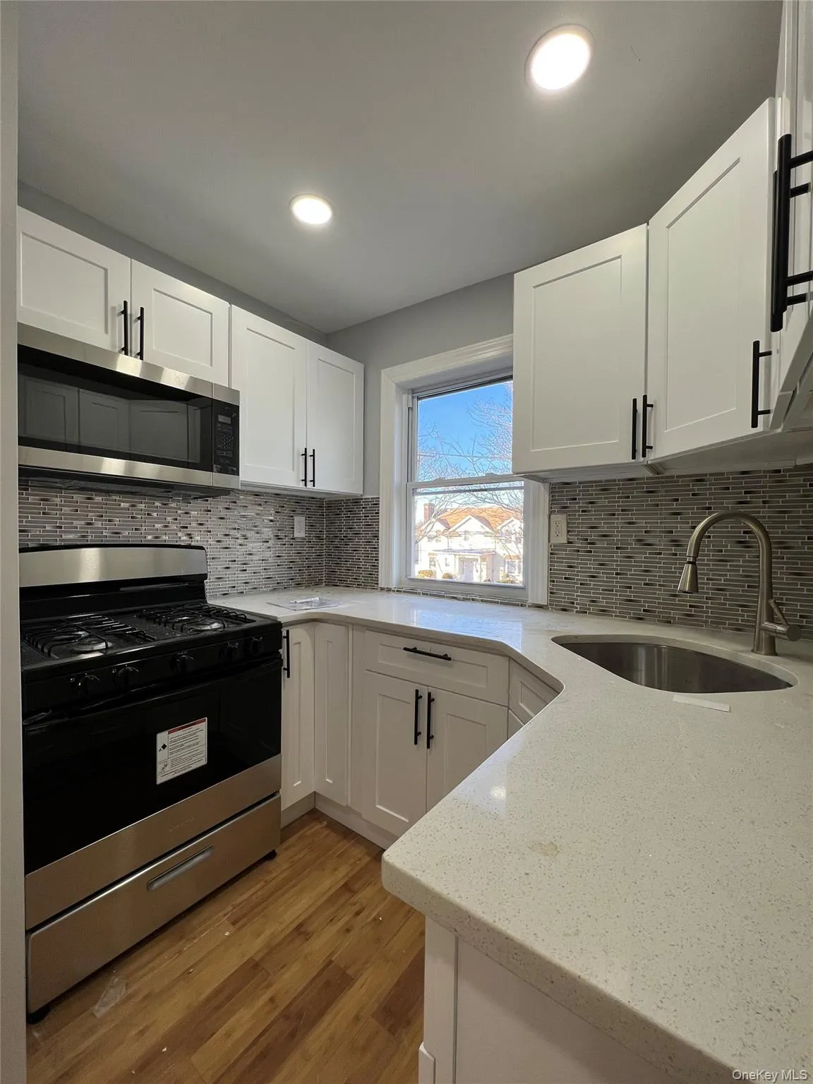 24030 141st Avenue, New York, NY, 3 Bedrooms Bedrooms, 4 Rooms Rooms,1 BathroomBathrooms,Residential Lease,For Rent,141st,0,994206 24030 141st Avenue, New York, NY, 3 Bedrooms Bedrooms, 4 Rooms Rooms,1 BathroomBathrooms,Residential Lease,For Rent,141st,0,994206